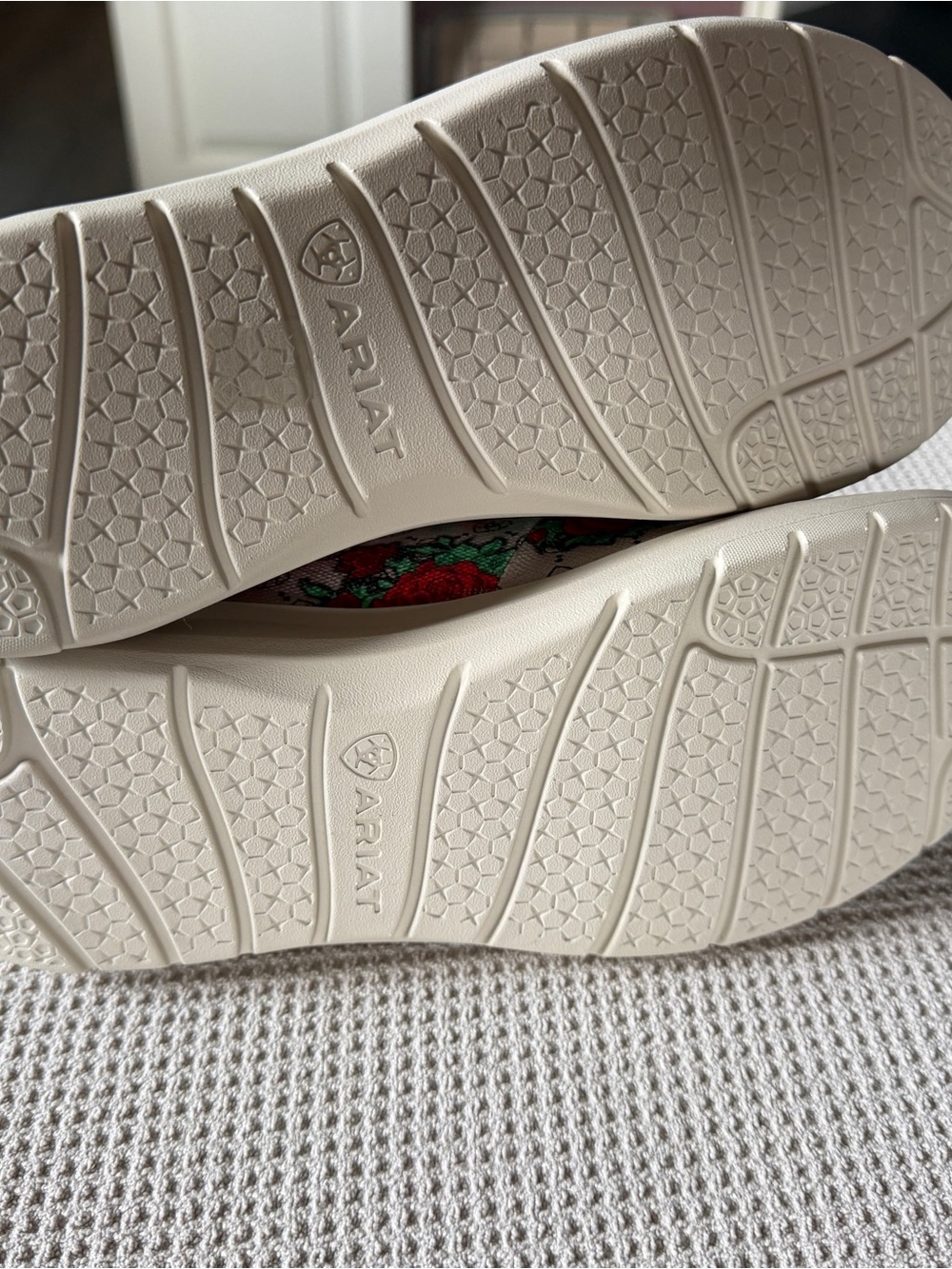 Ariat Floral Canvas Sneakers in Red & Green - Picture 4 of 4